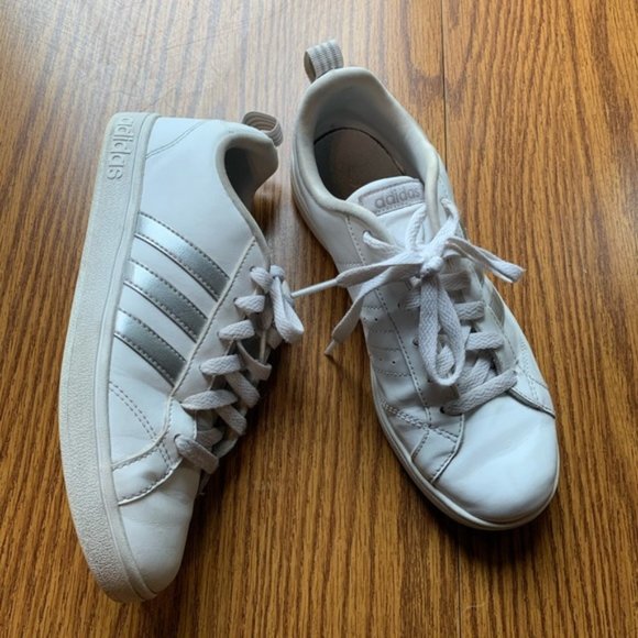 adidas silver stripes